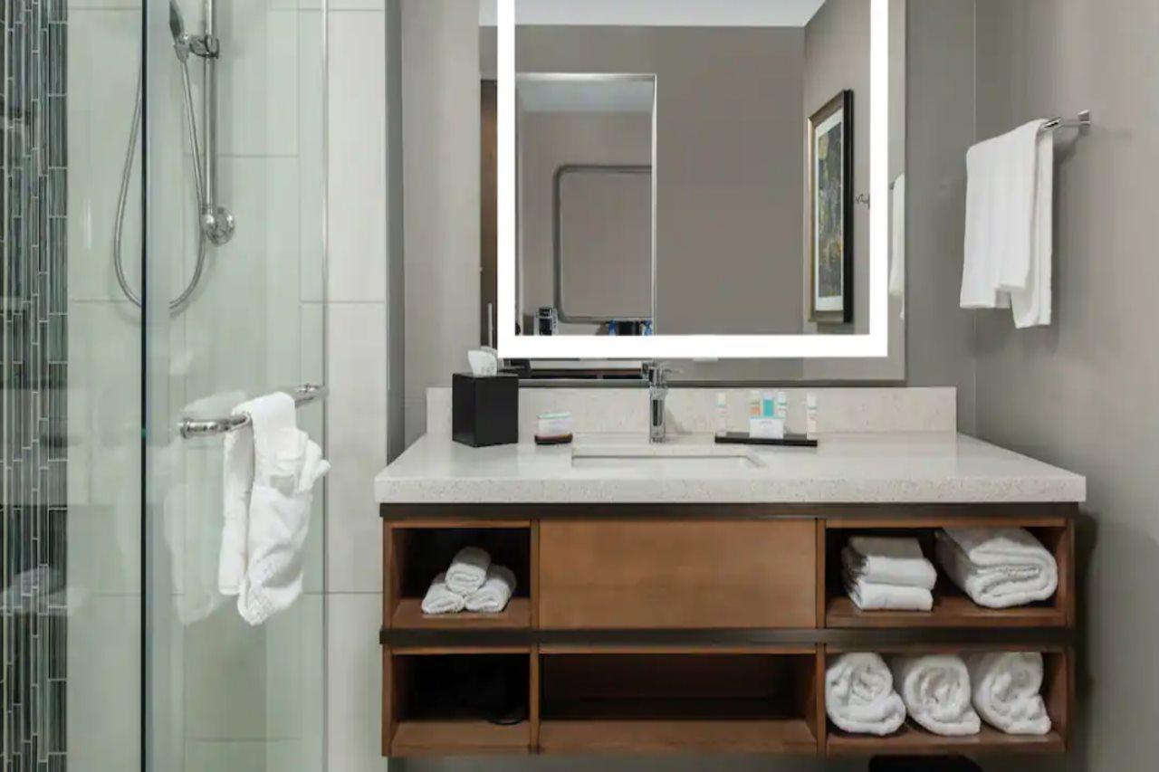 Embassy Suites By Hilton Grand Rapids Downtown Екстер'єр фото