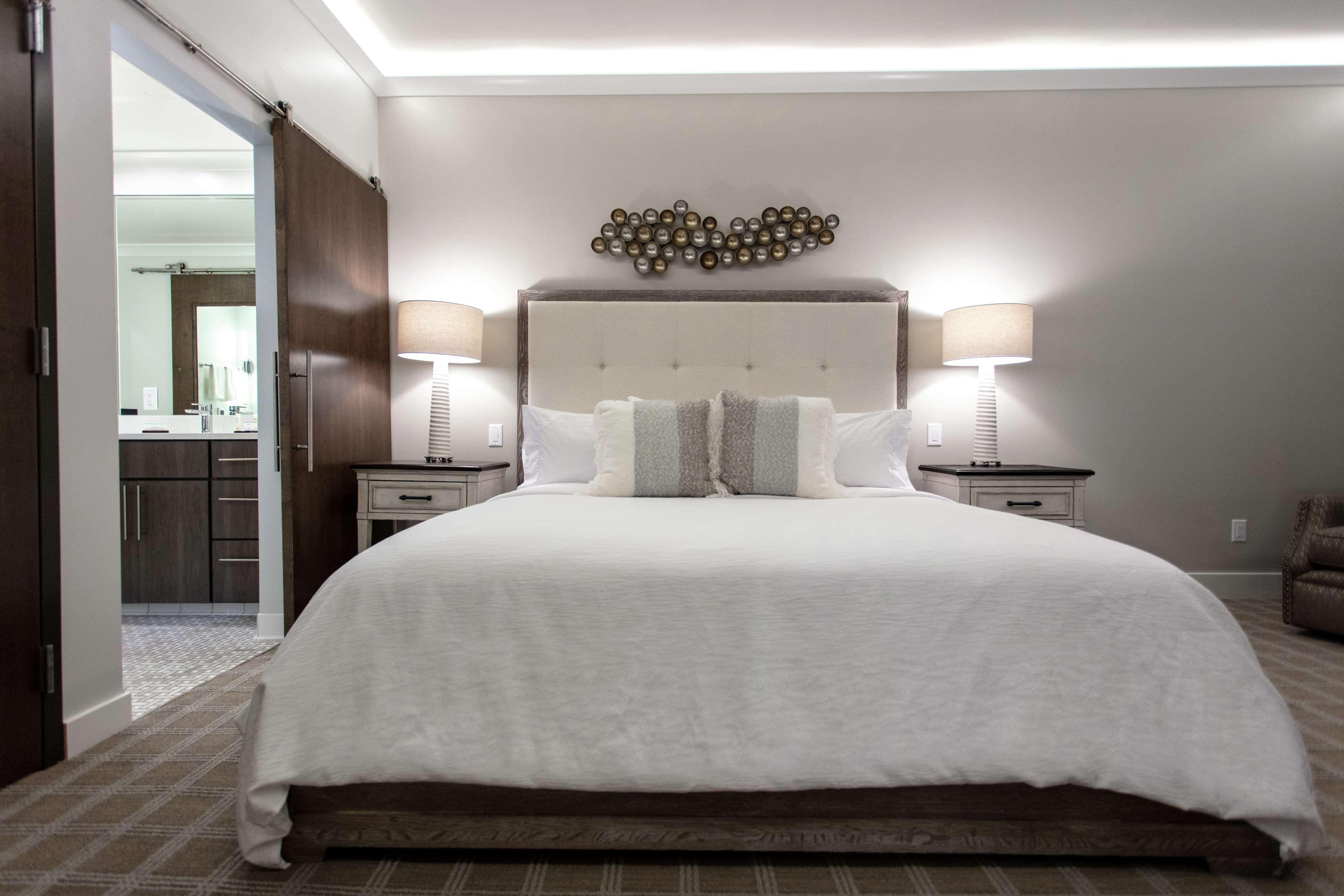 Embassy Suites By Hilton Grand Rapids Downtown Екстер'єр фото