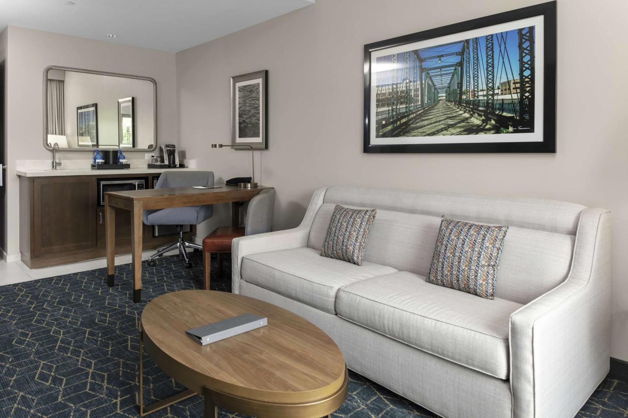 Embassy Suites By Hilton Grand Rapids Downtown Екстер'єр фото