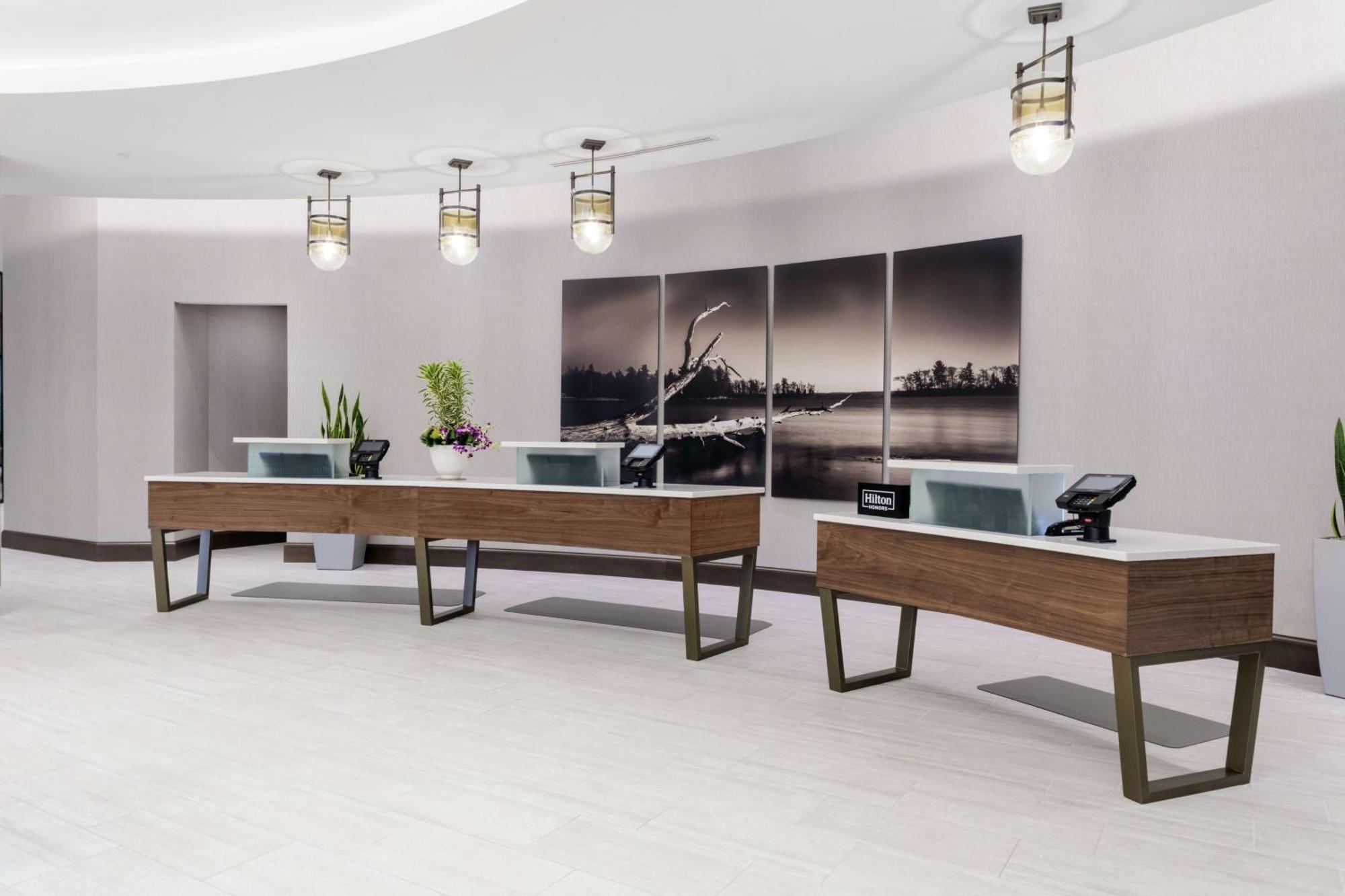 Embassy Suites By Hilton Grand Rapids Downtown Екстер'єр фото