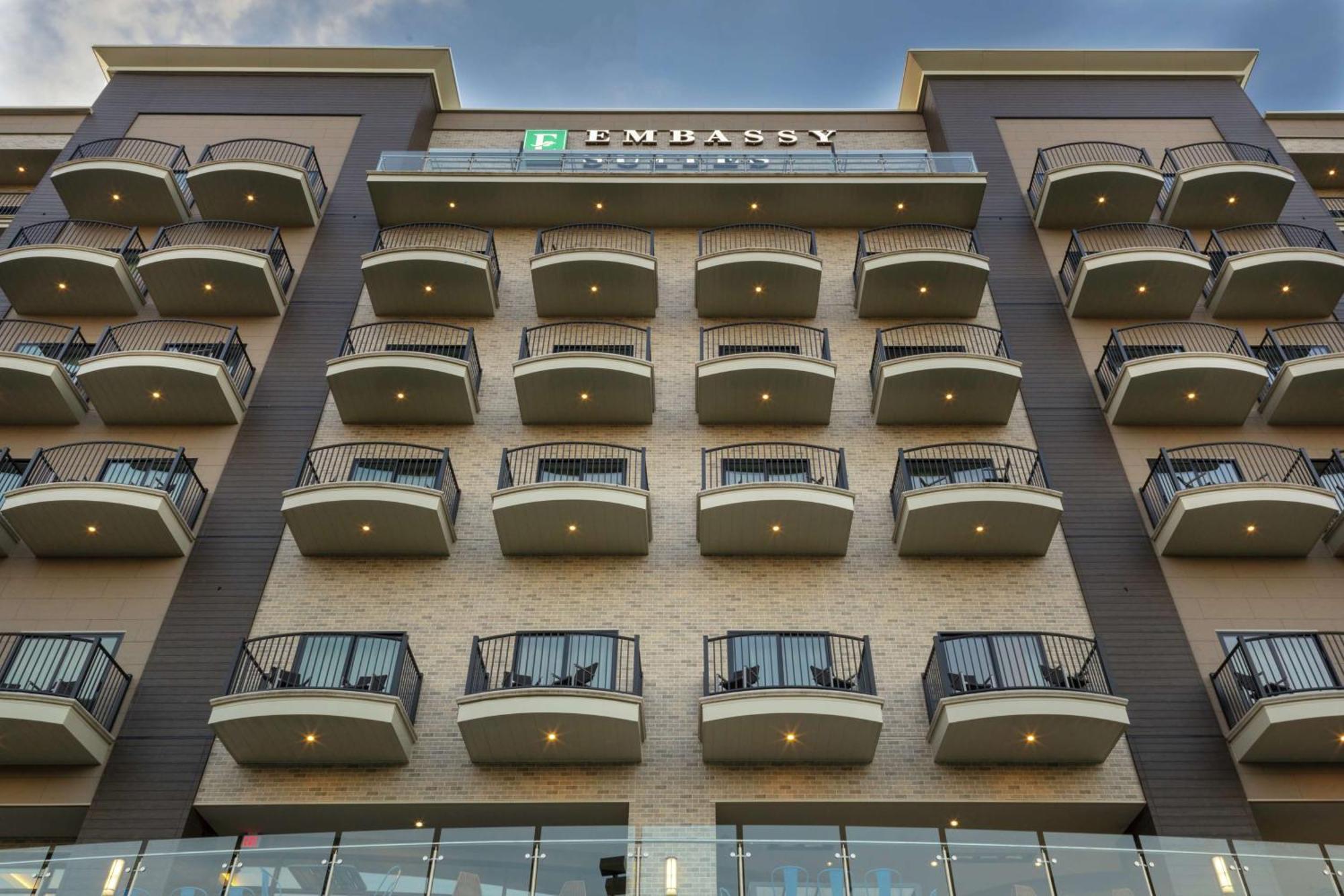 Embassy Suites By Hilton Grand Rapids Downtown Екстер'єр фото
