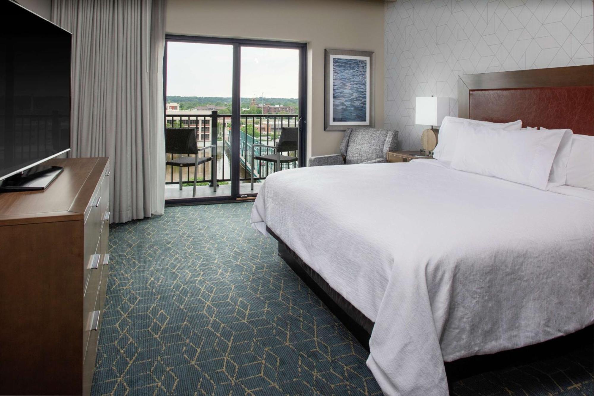 Embassy Suites By Hilton Grand Rapids Downtown Екстер'єр фото