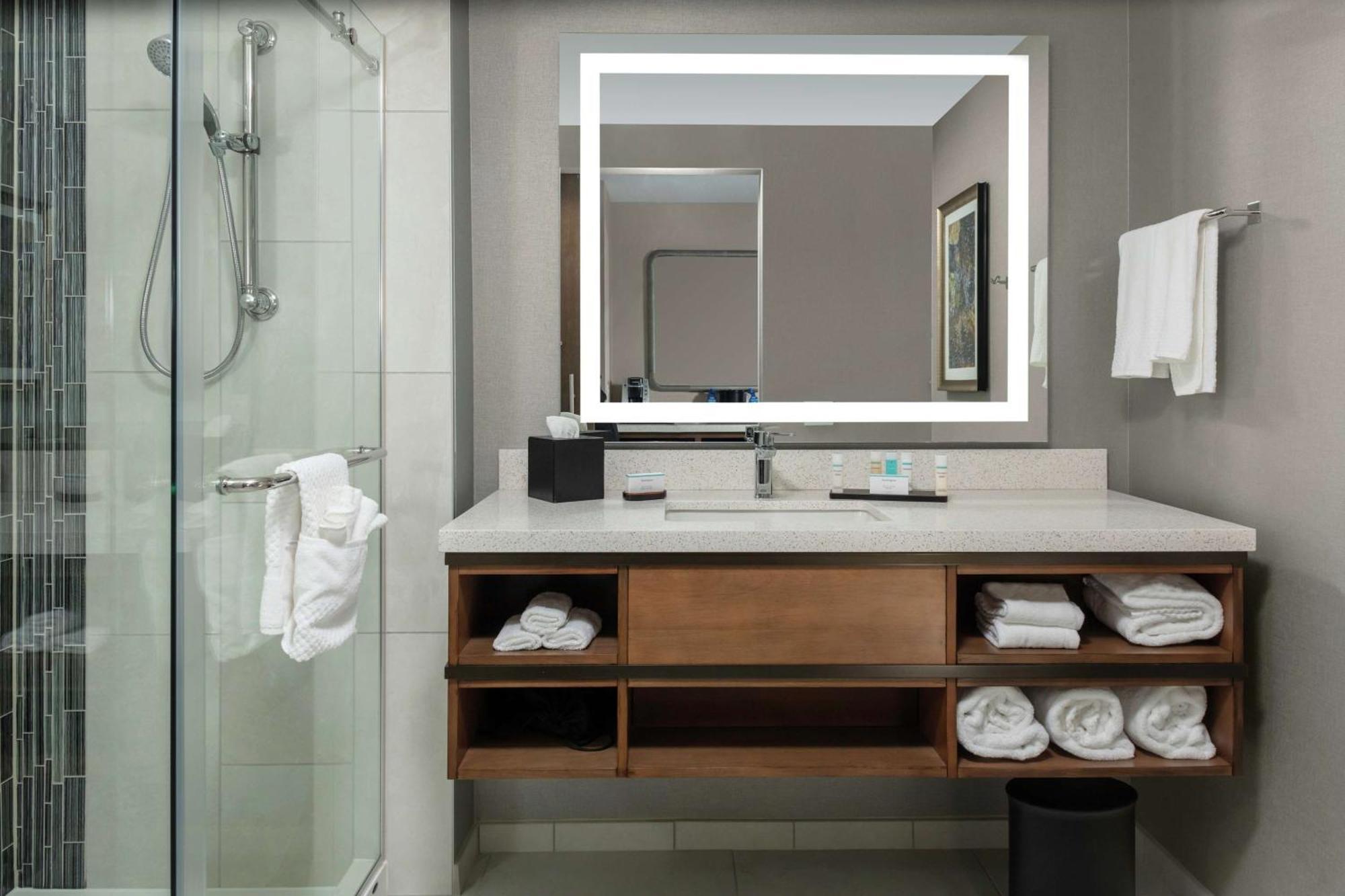 Embassy Suites By Hilton Grand Rapids Downtown Екстер'єр фото